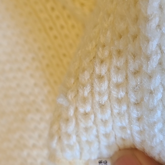 CREAM COLORED HAT AND SCARF COMBO - Picture 6 of 8